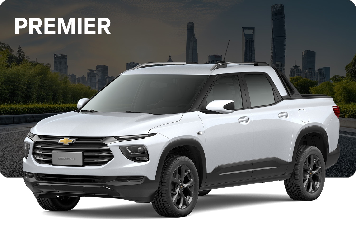 Chevrolet Montana Premier blanca frente a edificios